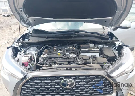 2023 Toyota Corolla Cross Xle z USA, uszkodzony, nr VIN 7MUDAAAG0PV057750